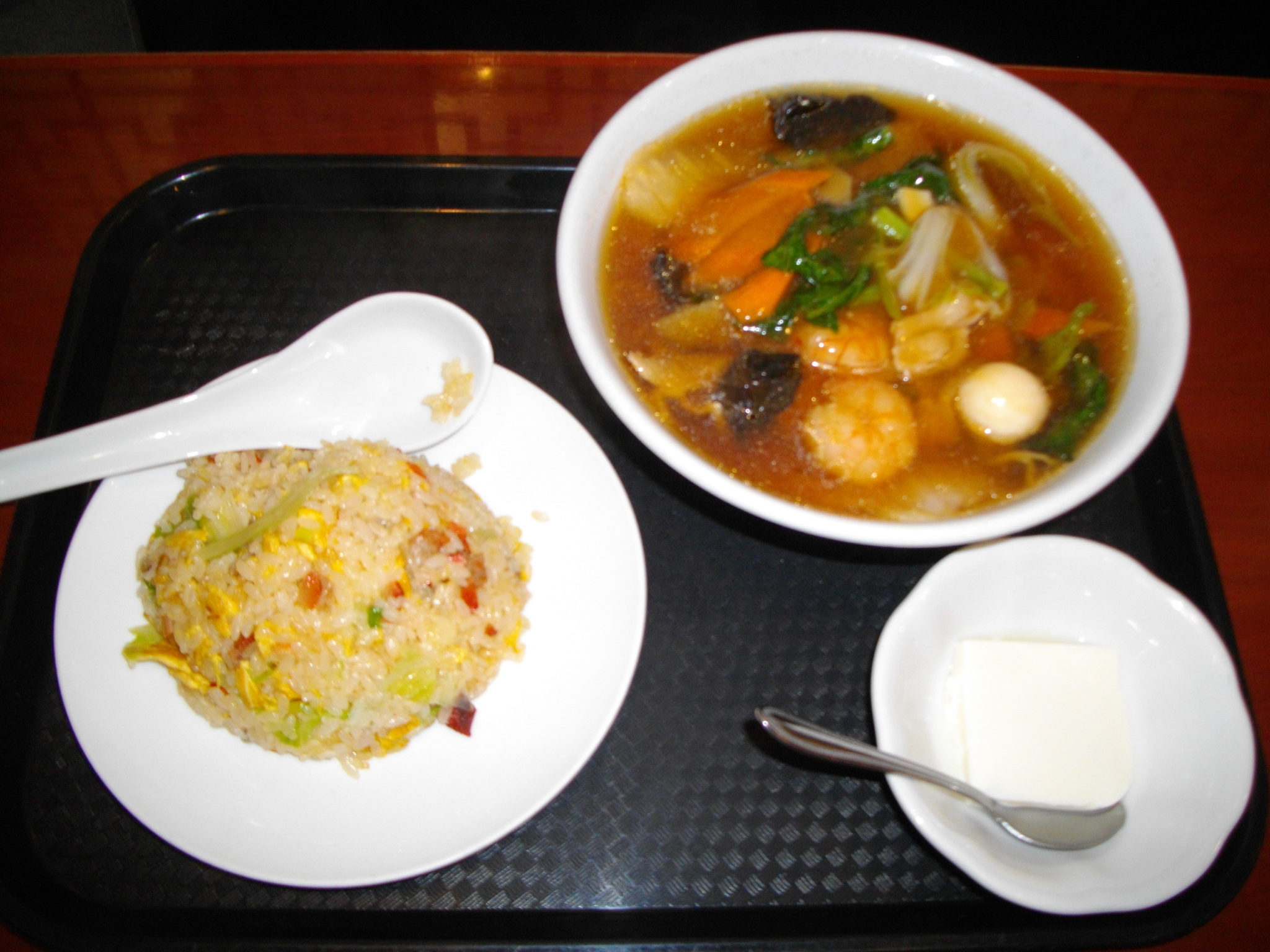 イオンタウン仙台泉大沢店の中華料理店『唐庄酒家』の五目タン麺が激うま!半チャーハンセットがお得?