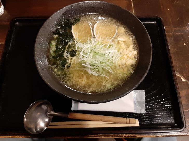 【大人気ラーメン】泉中央の居酒屋 蔵元『創夢里江』で「大吟醸 はまぐりラーメン」を食べてみたら評判通りの美味しさだった!